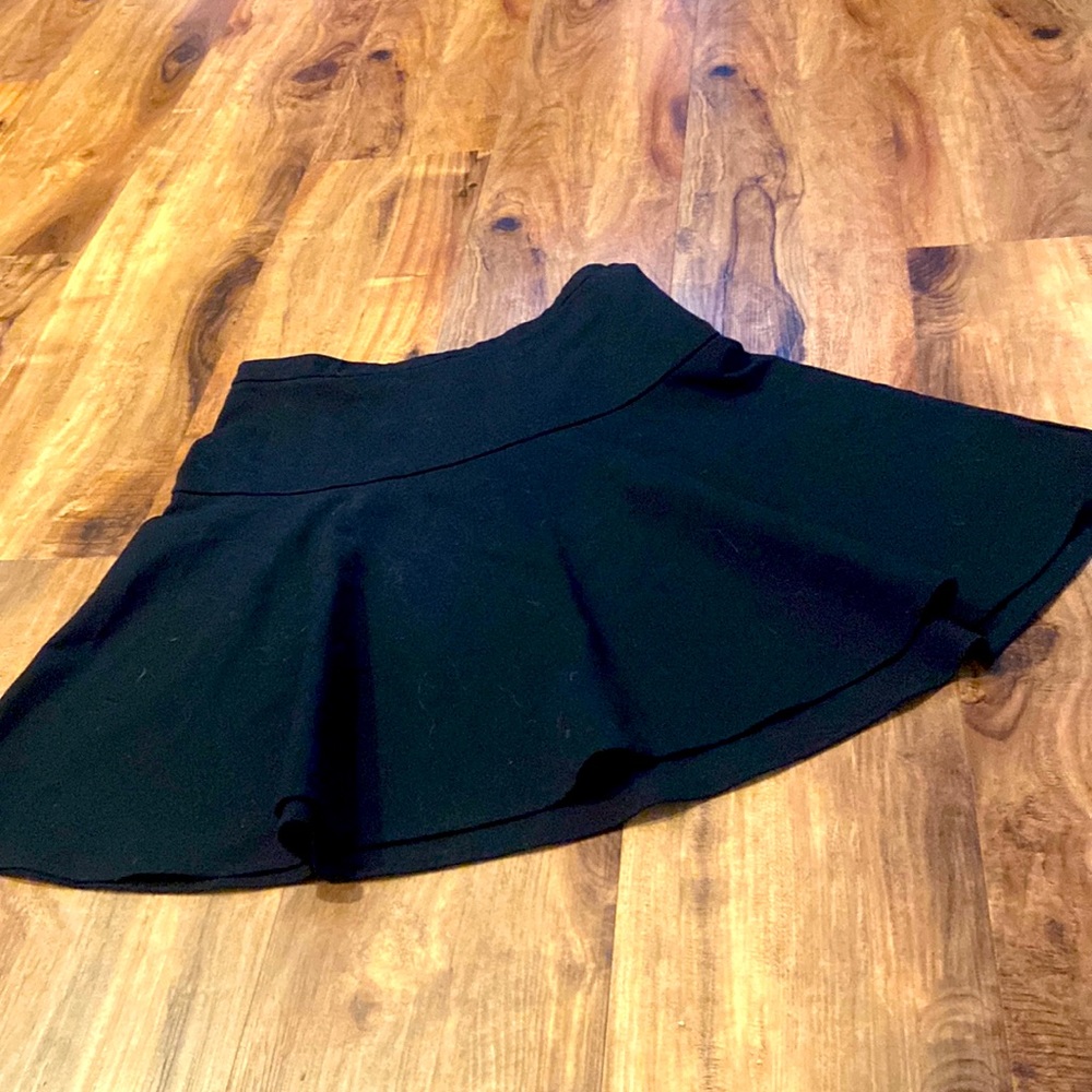 Merona black stretchy skirt size 4
